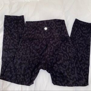 Lululemon Cropped Cheetah Leopard Leggings